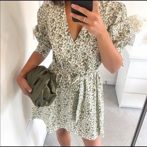 ZARA FLORAL PRINT DRESS
